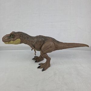 Jurassic World Dominion Thrash N Devour Tyrannosaurus Rex ROARS! 22” T Rex
